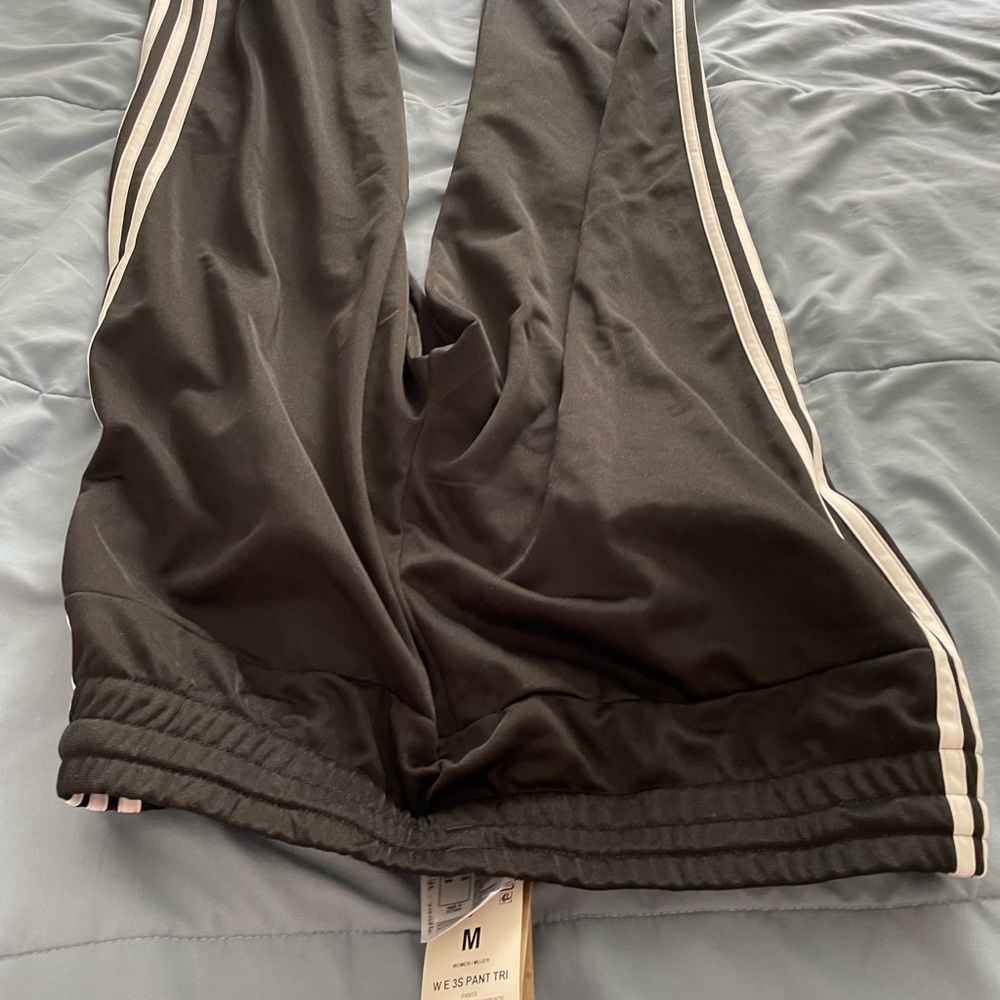 Women’s Medium Track Pants